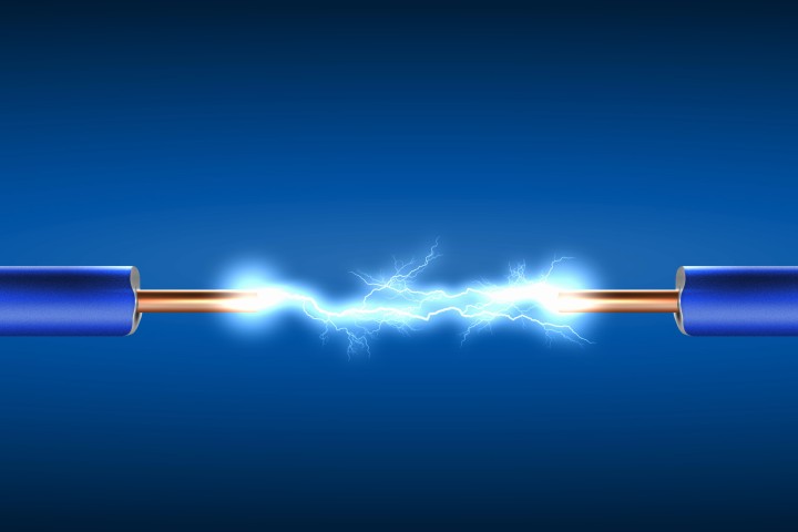 為什么三相平衡時零線上還有電流？